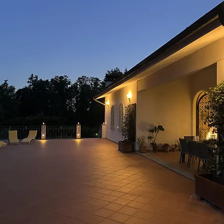 Tuscan Charm Suite&terrace Bed & Breakfast Lucca
